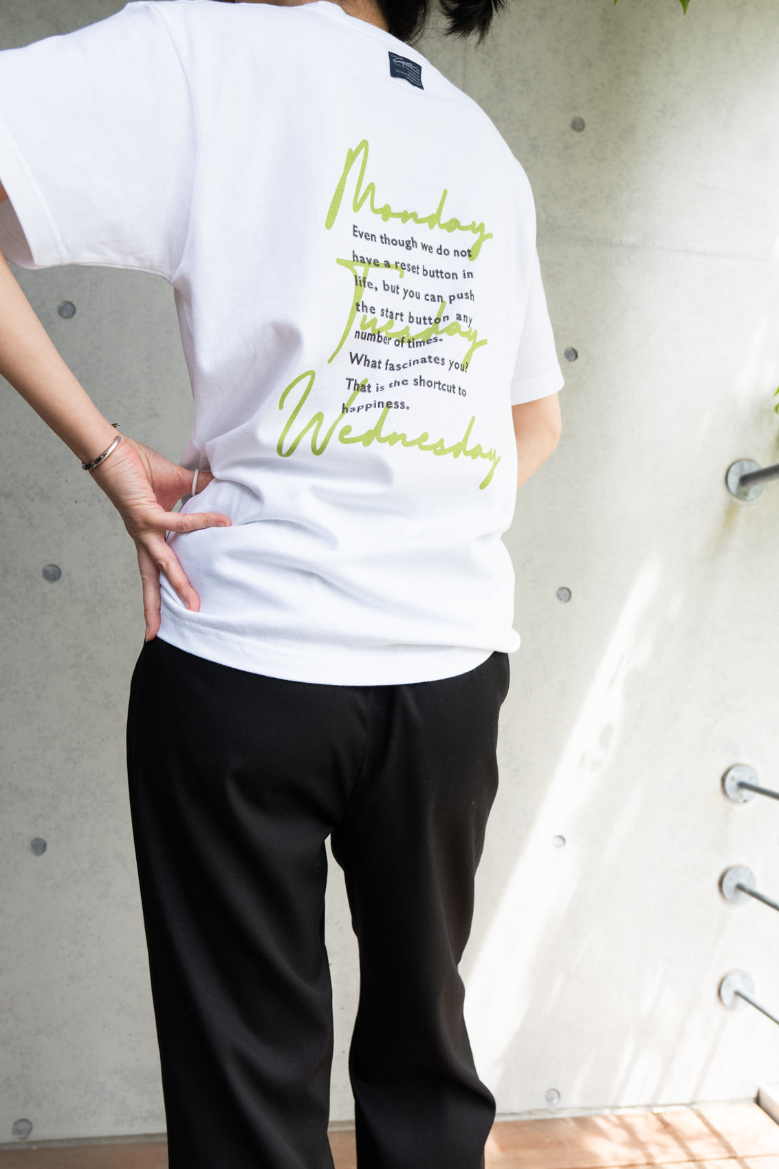 week tee