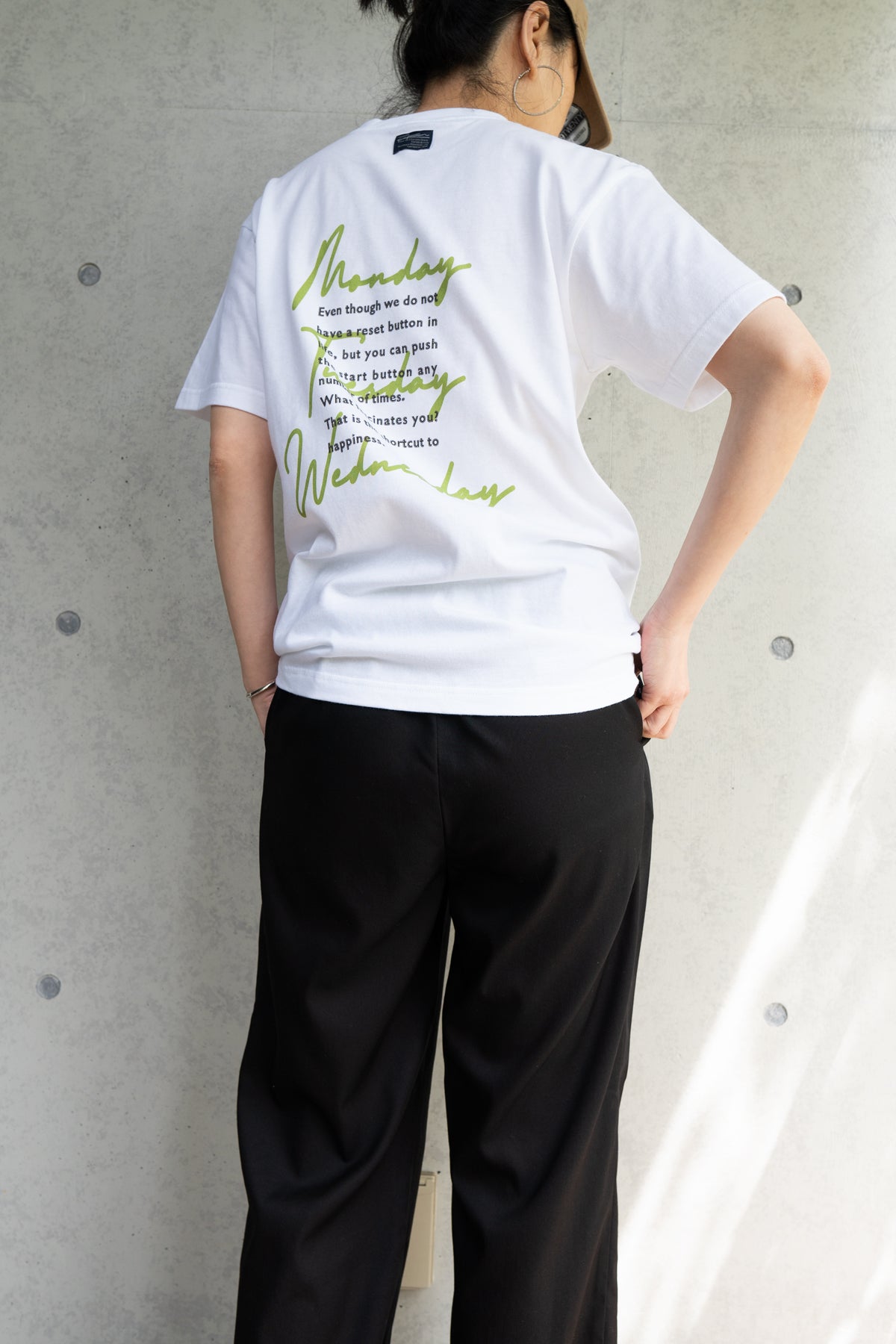 week tee