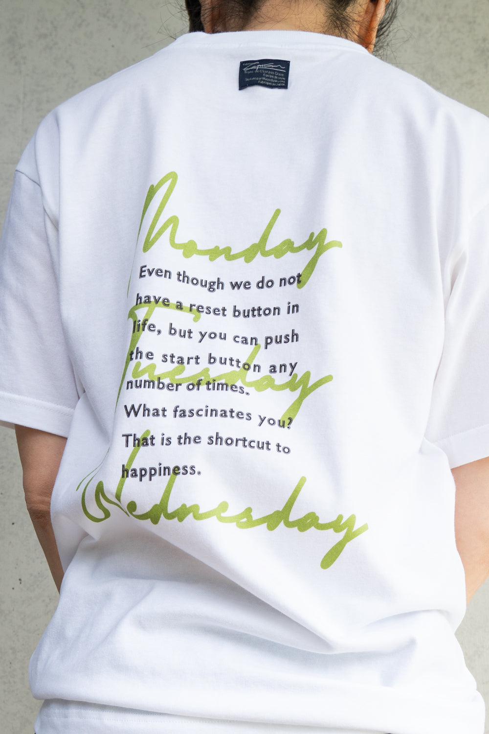 week tee