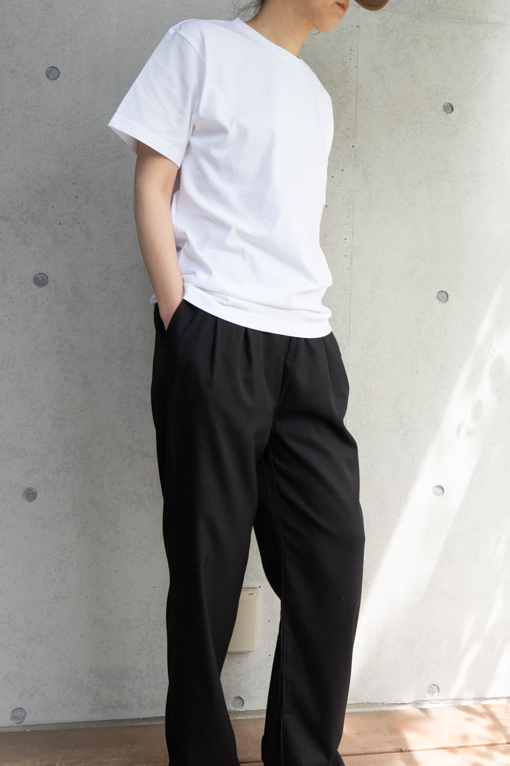 week tee