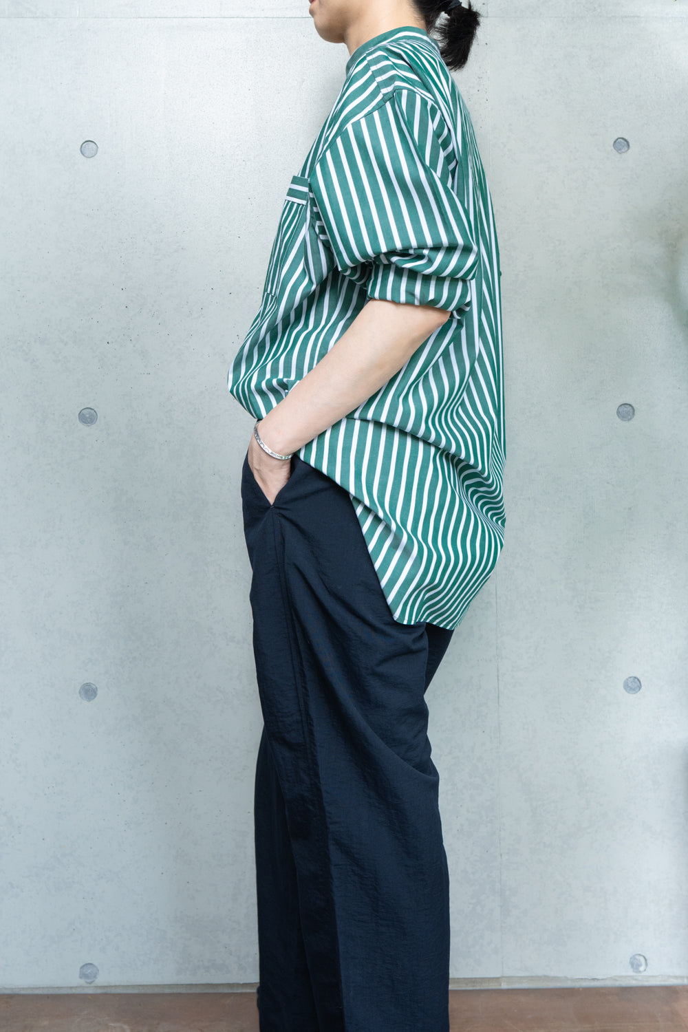 his shirt-green stripe