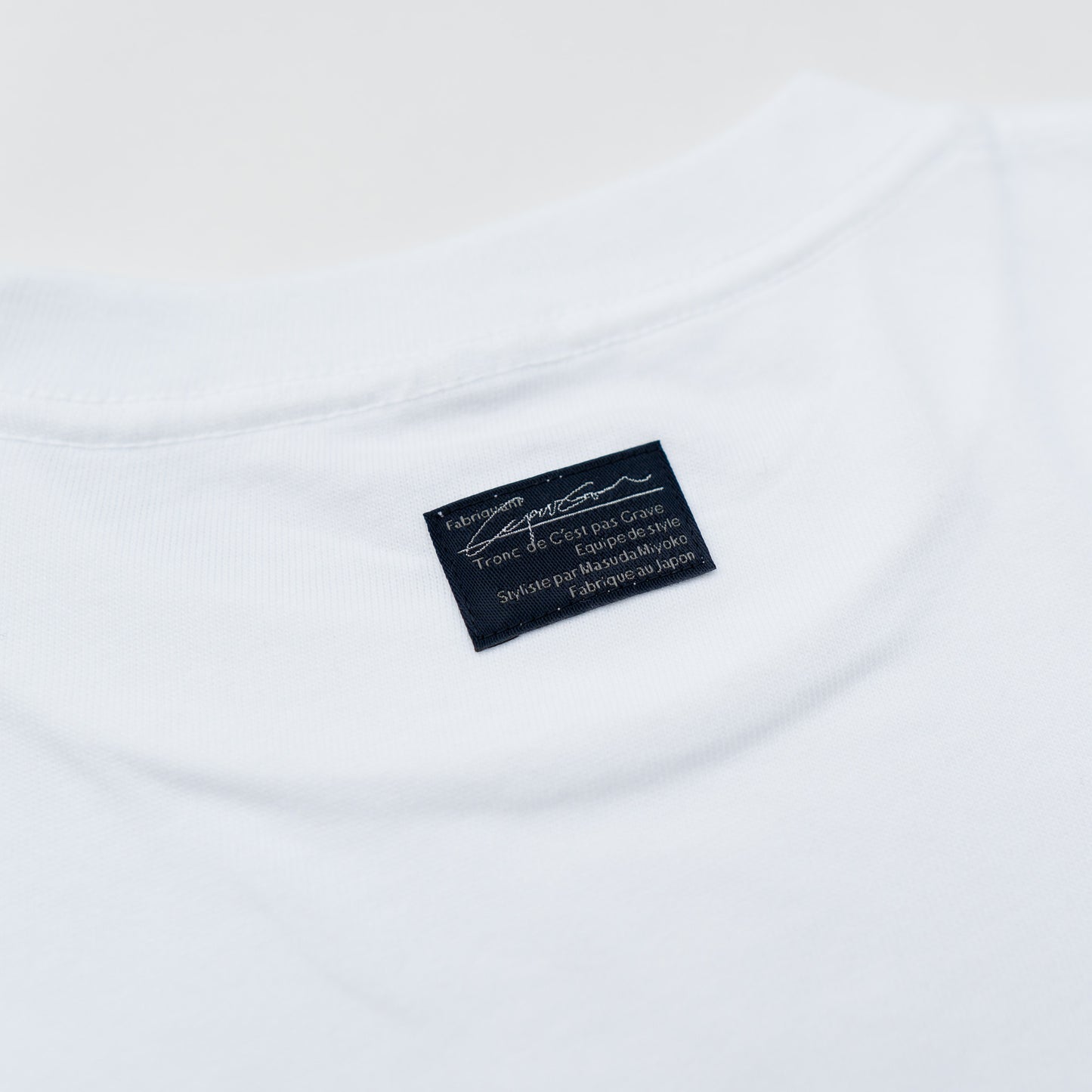 week tee