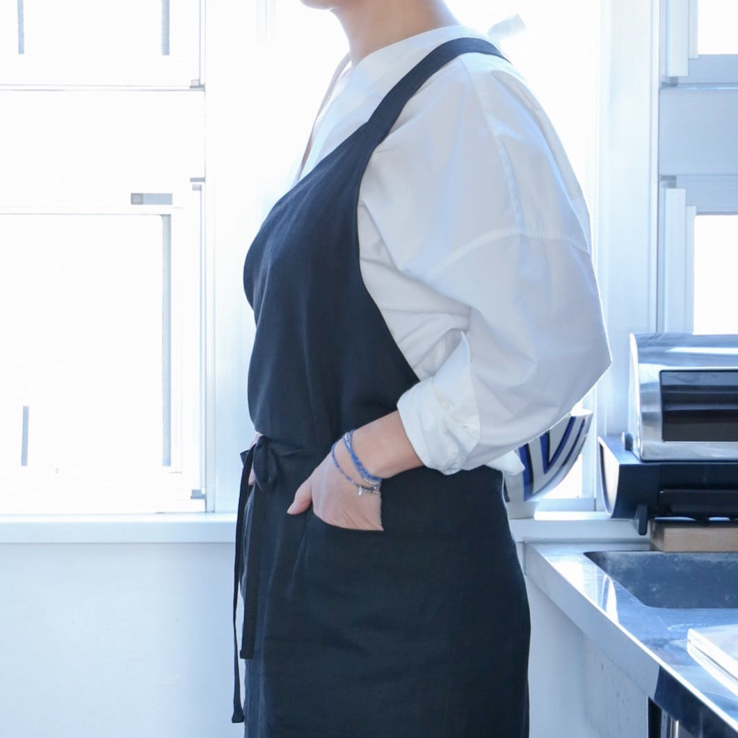 one mile apron-linen kuro